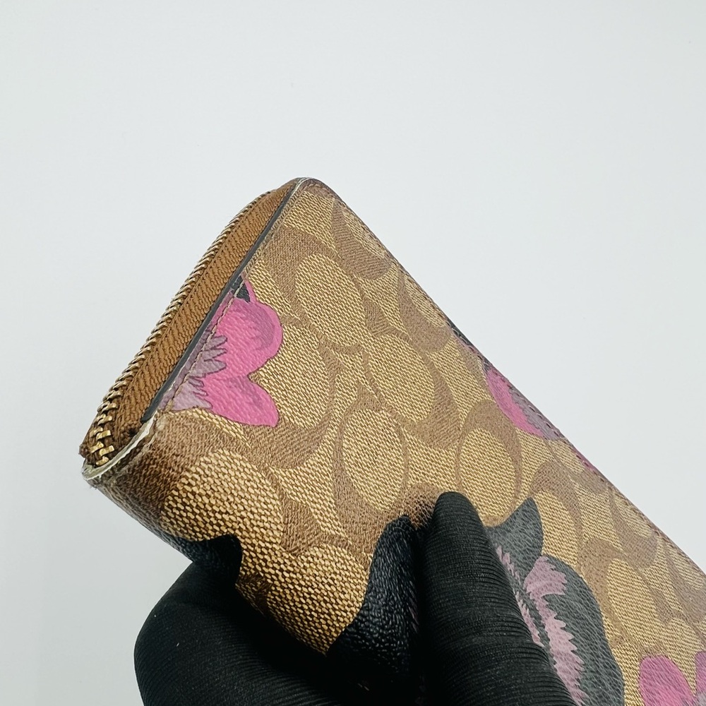 Coach Accordion Zip Wallet - Picture 6 of 7